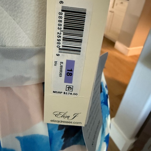 Eliza J Blue Floral tie off shoulder dress - Picture 2 of 2